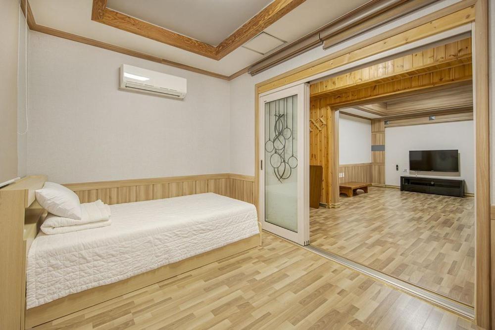 Boryeong Daecheon Sun And Moon Pension Екстер'єр фото